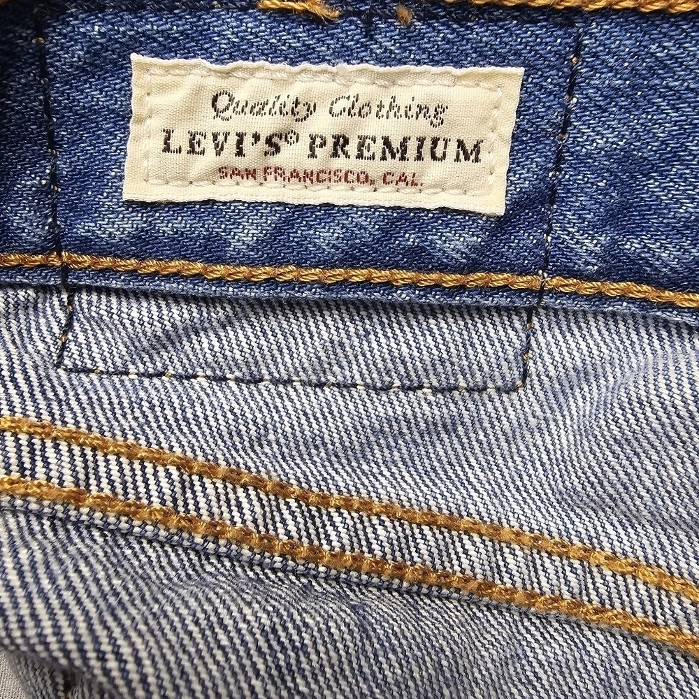 Levi's Wedgie Icon Fit Ankle Denim Button Fly High Rise Jeans Light Wash Size 27 - Picture 7 of 10